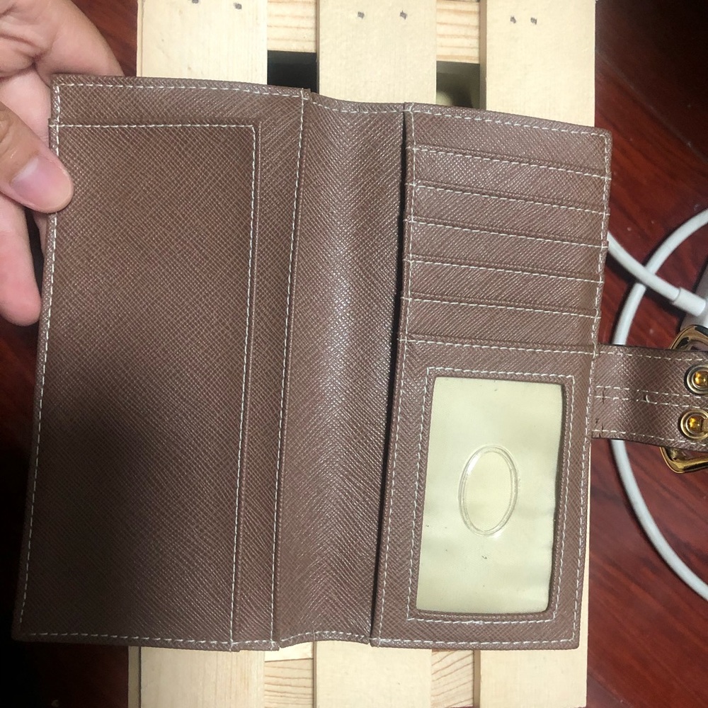 GUESS wallet - Picture 5 of 7